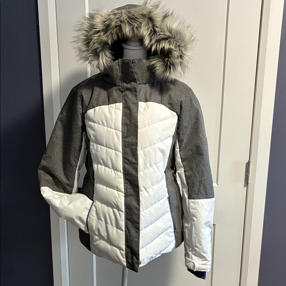 Mountain Warehouse White Hooded Ski Jacket with Faux Fur Trim - size 12